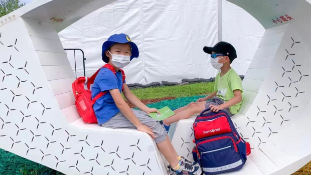 龍能新品參加2022年北京科技周